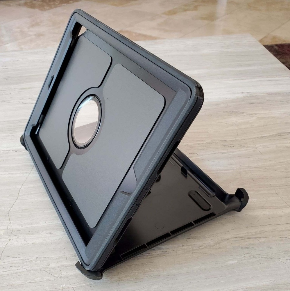 OtterBox Defender Case for iPad Pro 9.7